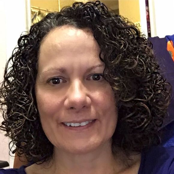 Meet your Posher, Mercedes - Picture 1 of 1